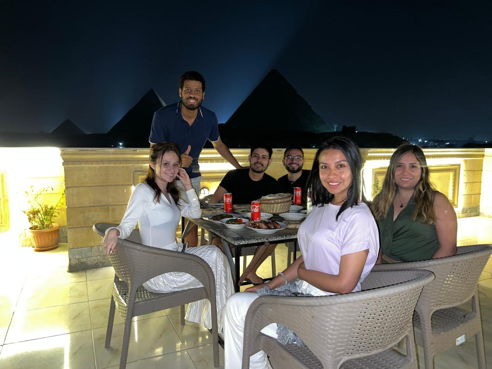 Moses Pyramids Inn Kafret el-Gabal Exterior foto