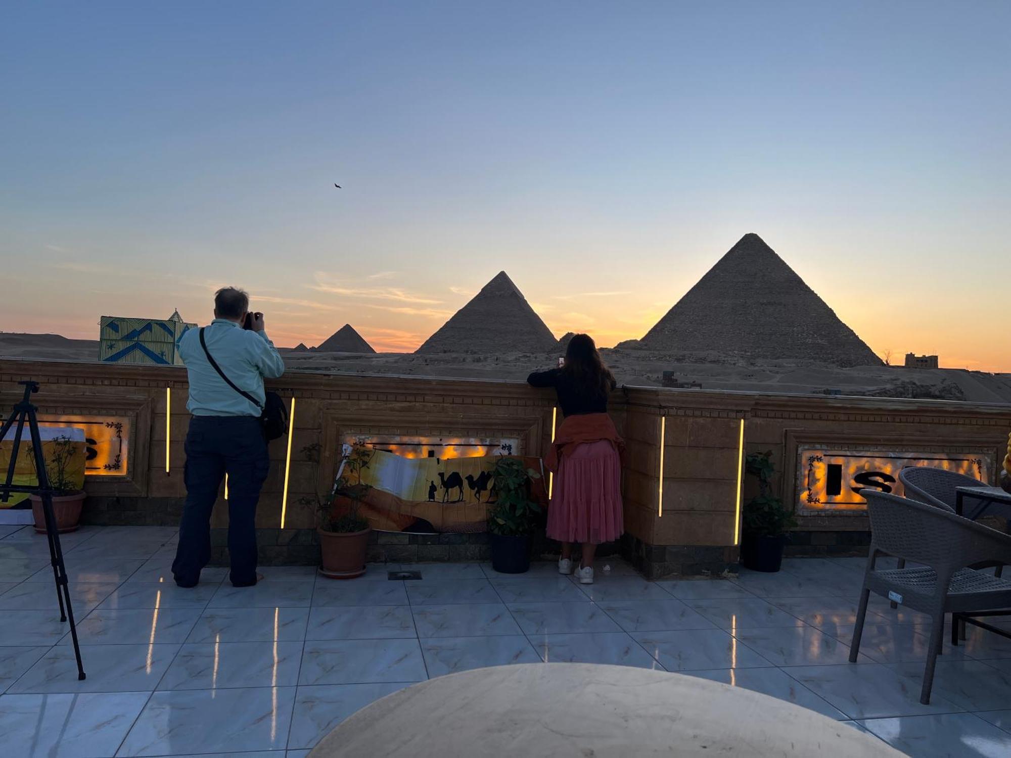 Moses Pyramids Inn Kafret el-Gabal Exterior foto