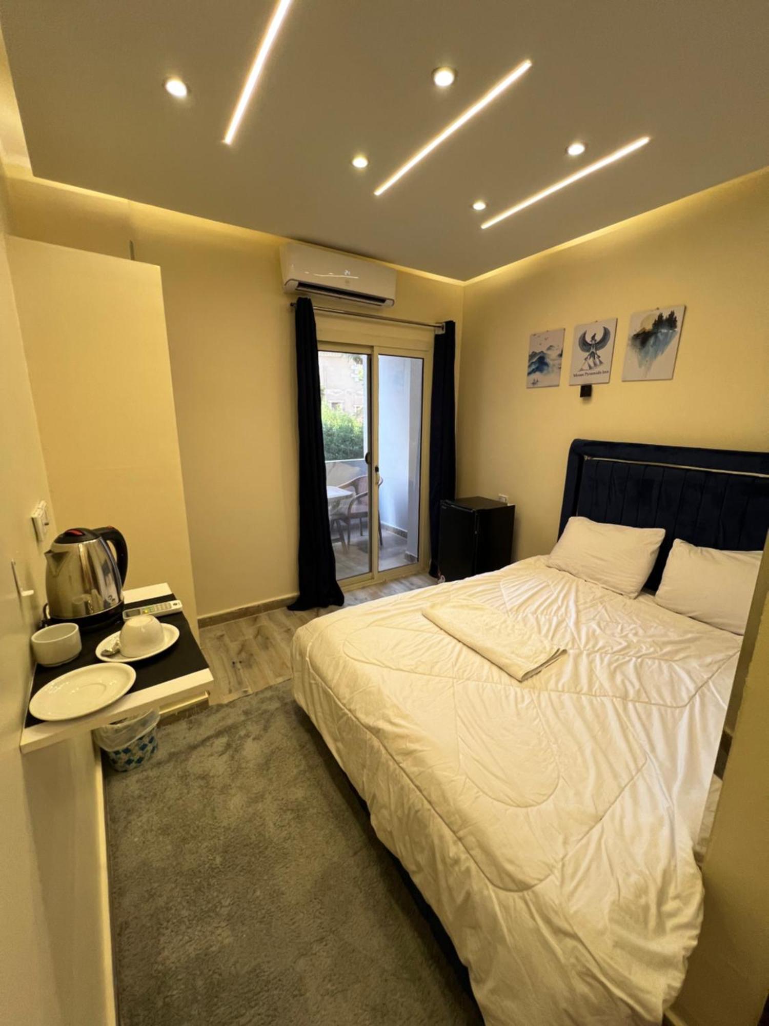 Moses Pyramids Inn Kafret el-Gabal Exterior foto