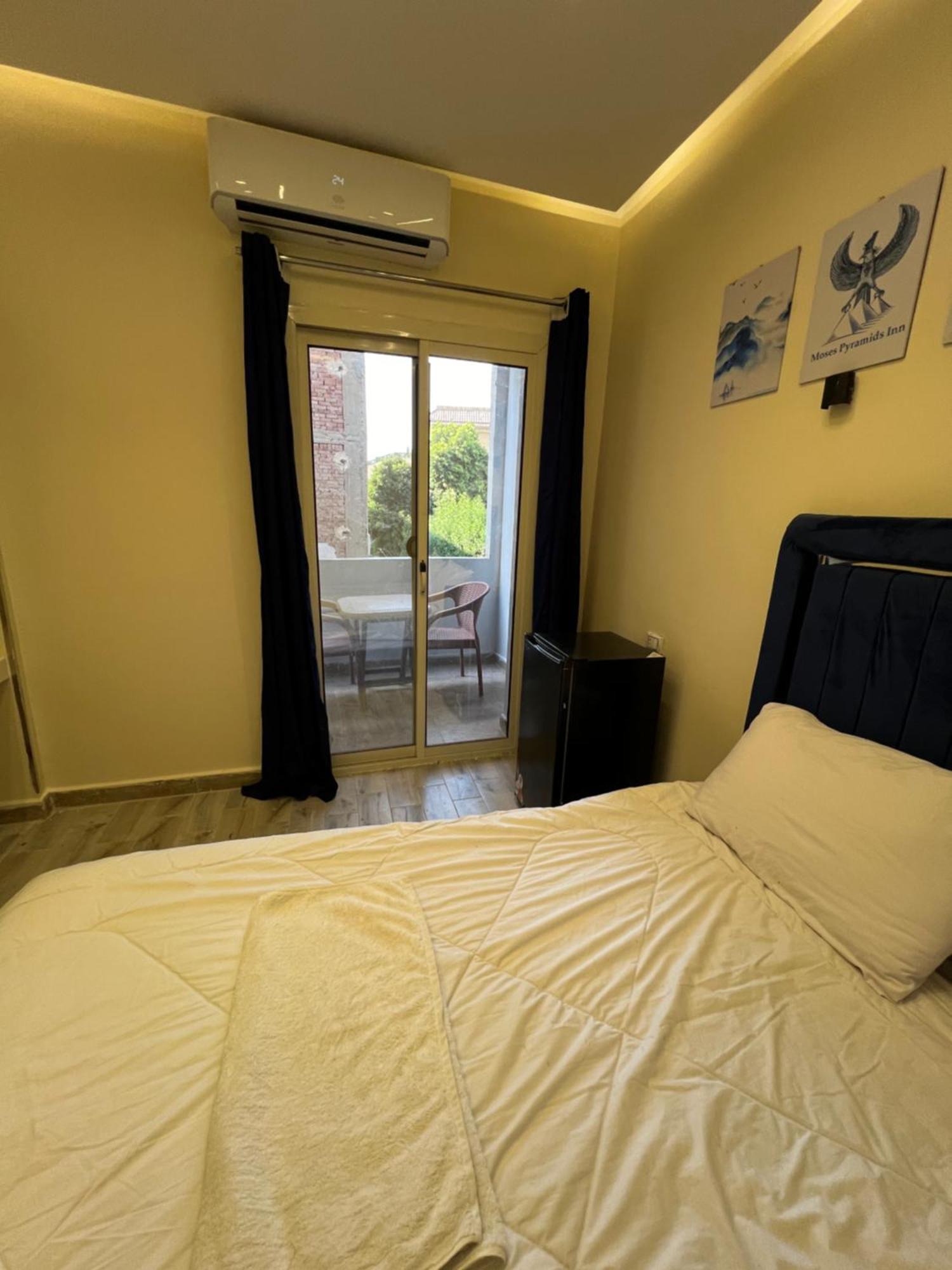 Moses Pyramids Inn Kafret el-Gabal Exterior foto