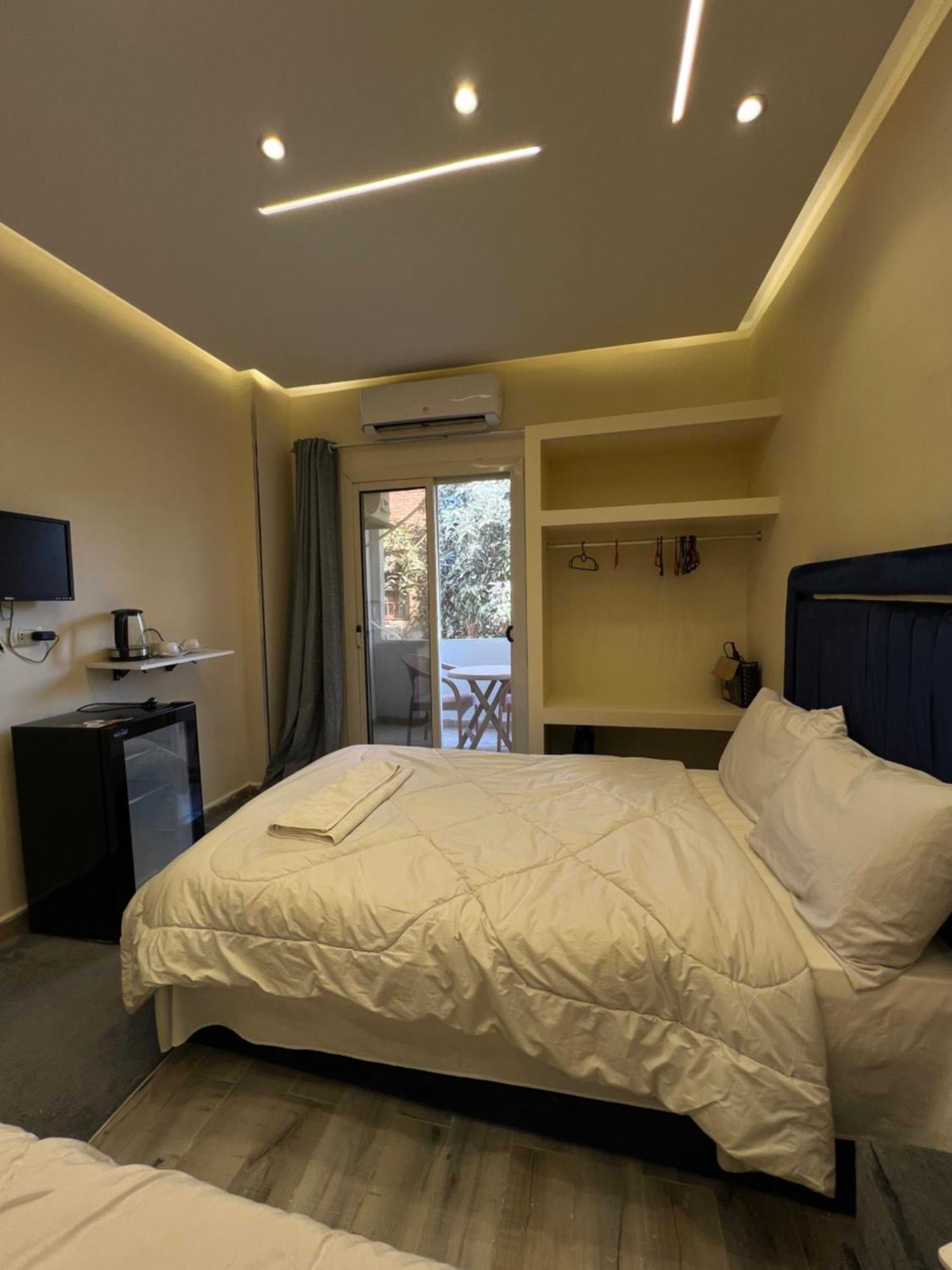 Moses Pyramids Inn Kafret el-Gabal Exterior foto